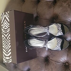 Dana Buchman Danuca Zebra Dressy Sandals Size 9